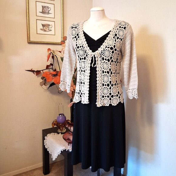 NWOT Jensen Women’s Shrugs Beautiful Beige Floral Crochet Knitwear Sweater M 8 6 - Picture 6 of 9